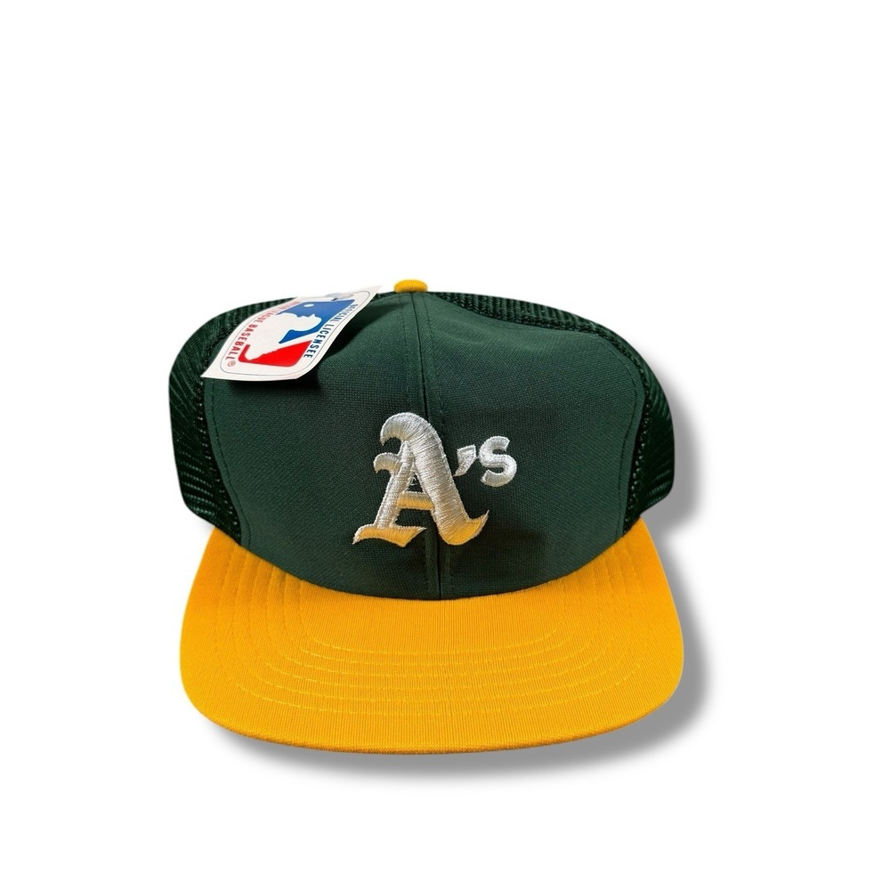 NWT VTG 80s Universal UII MLB Oakland Athletics Snapback Mesh Trucker Hat S/M